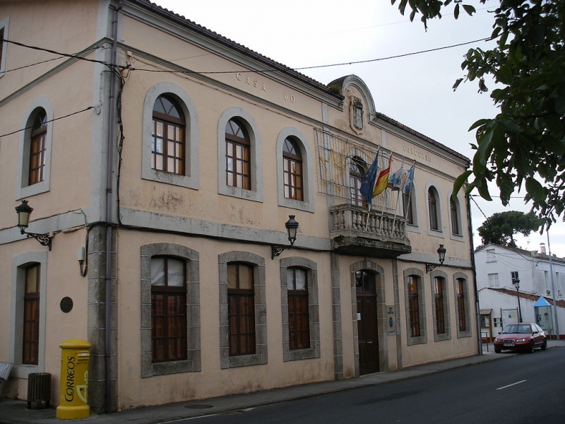 Casa do concello de Paderne © Xosé Antonio
