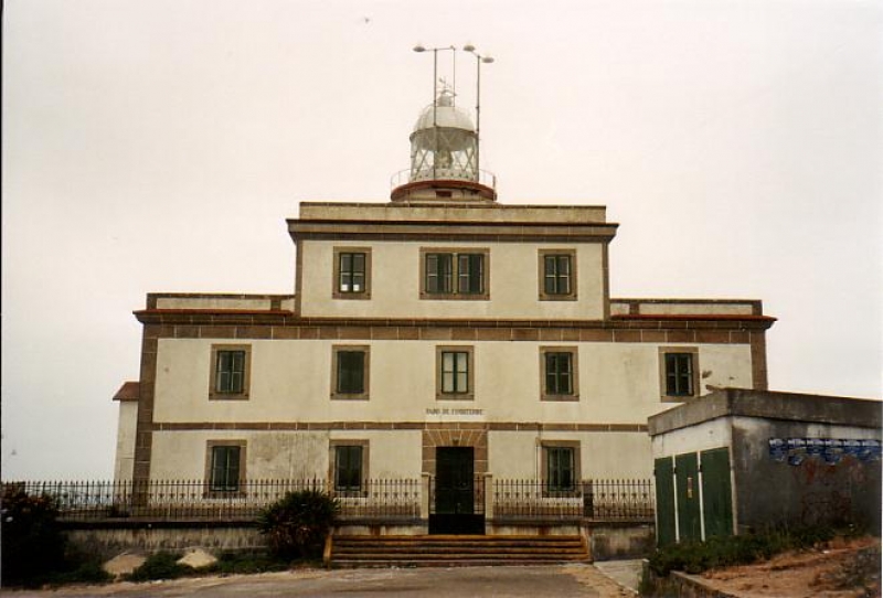 Edificio do faro de Fisterra © Breogan67