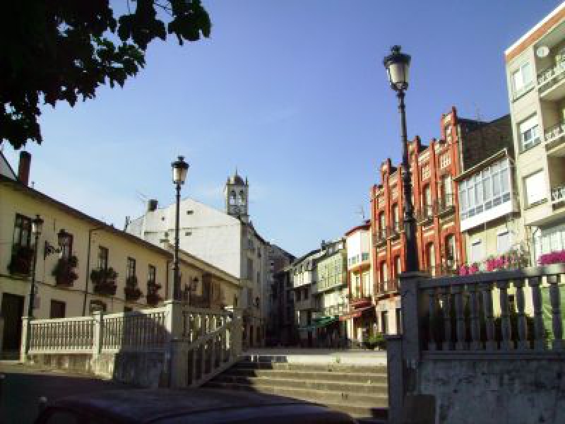 Barco de Valdeorras, Plaza del Casino © Carinx